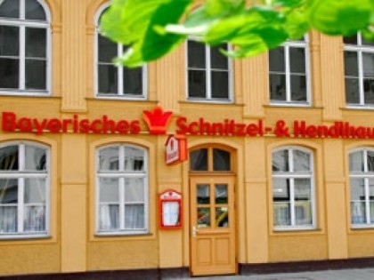 照片: Bayerisches Schnitzel- &amp; Hendlhaus