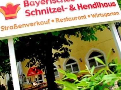 照片: Bayerisches Schnitzel- &amp; Hendlhaus